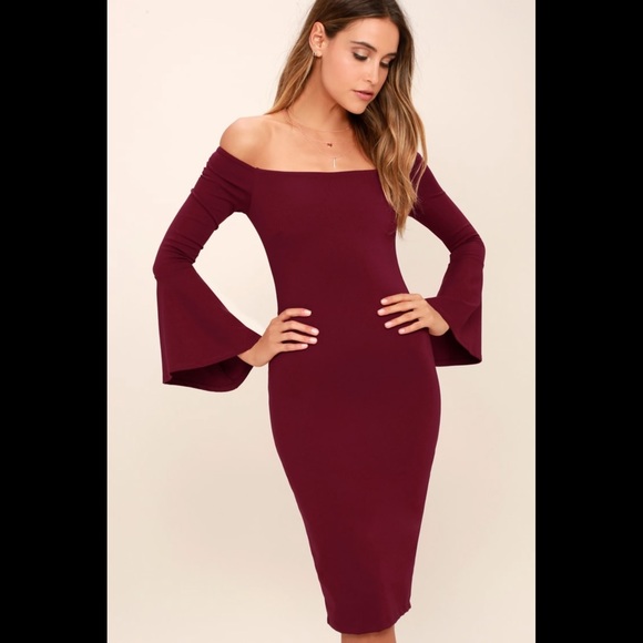 🆕Lulu’s All She Wants Burgundy Off-the-Shoulder Midi‎ Dress - Picture 1 of 12